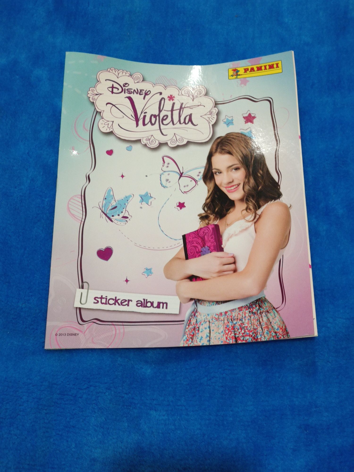 Caderneta de cromos da Violetta 1 e 2 da Disney e panini (ler inf)