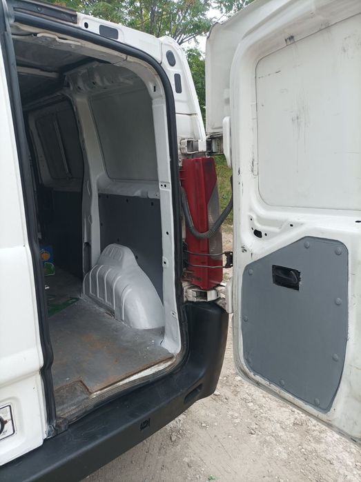 Продам хороше авто , сітроен джепі 2007года дізель 1.6 самый удачний д