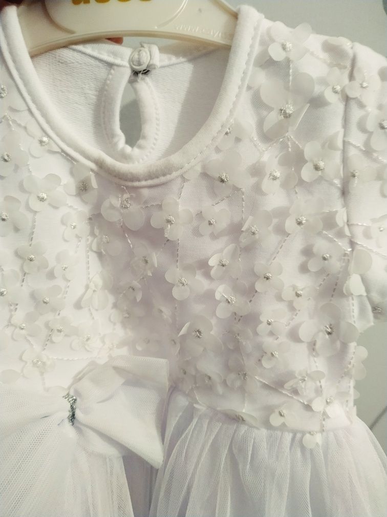 Sukienka biała chrzest 62 tiul kokarda kwiatki