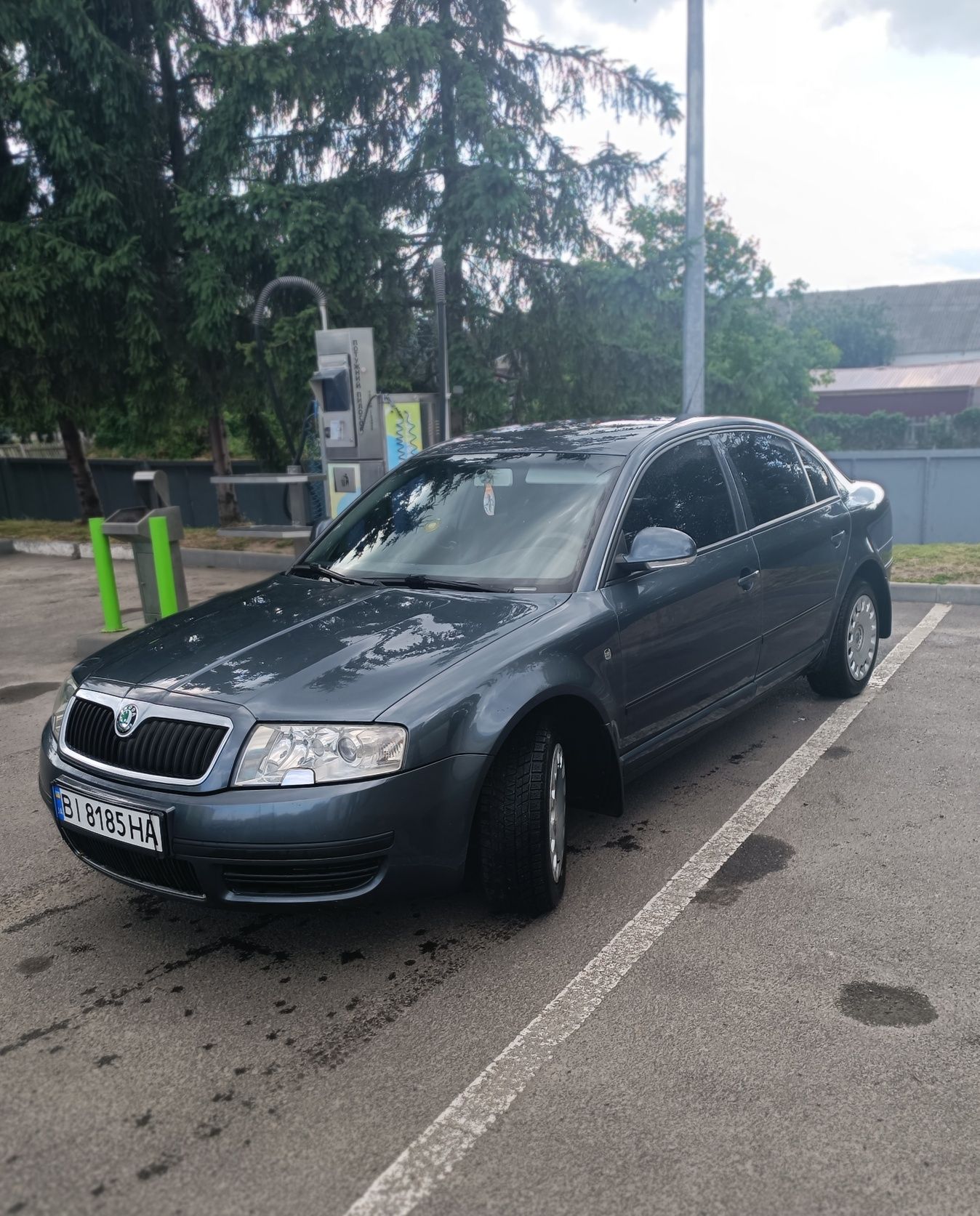Автомобіль Skoda Superb1