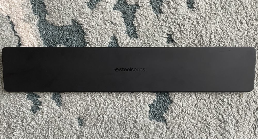 klawiatura gamingowa steelseries apex 3 + podkładka pod ręce