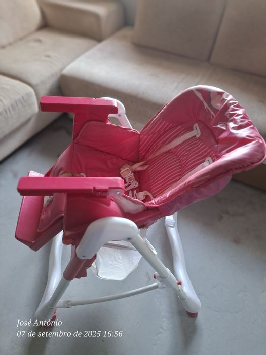 Cadeira de refeições para bebés