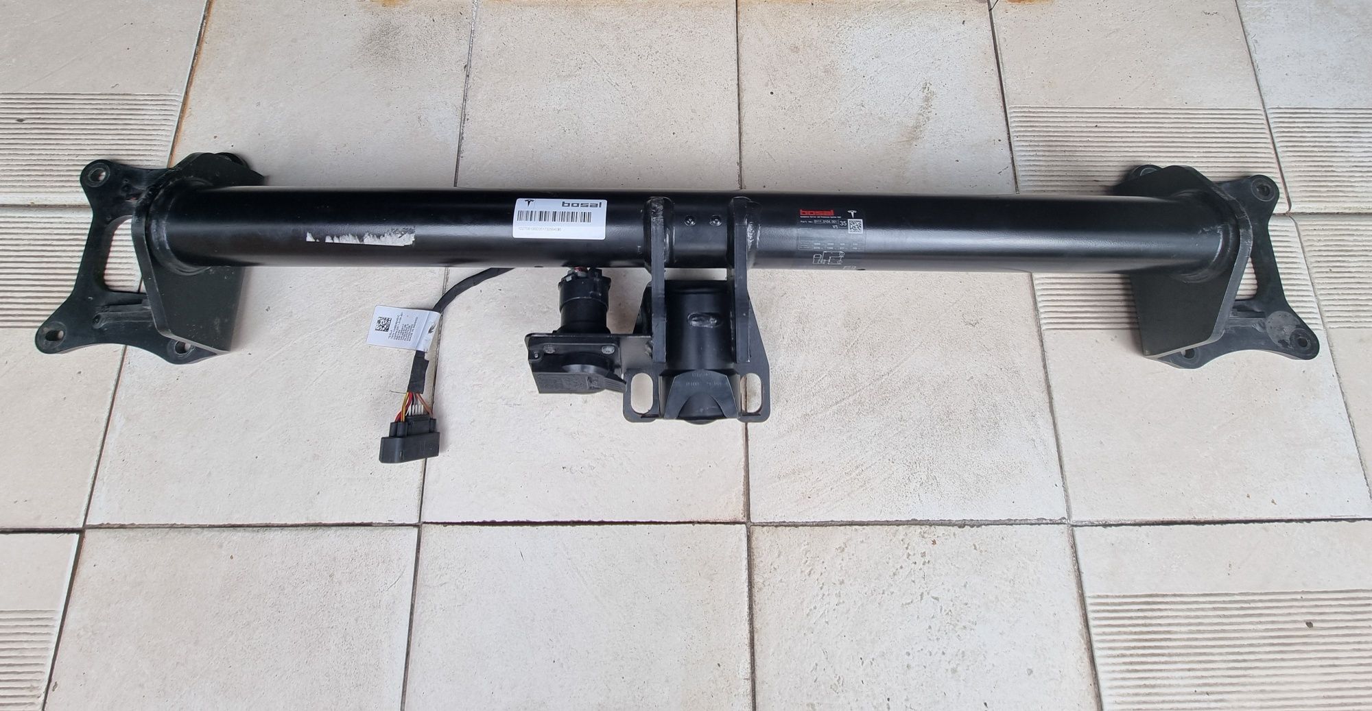 Кріпленя бампера фаркопа підсилювач Tesla Тесла X 1027581-00-F