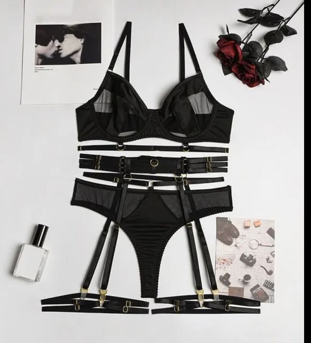 Эротический сексуальный бюстгальтер стринги пояс гартер портупея