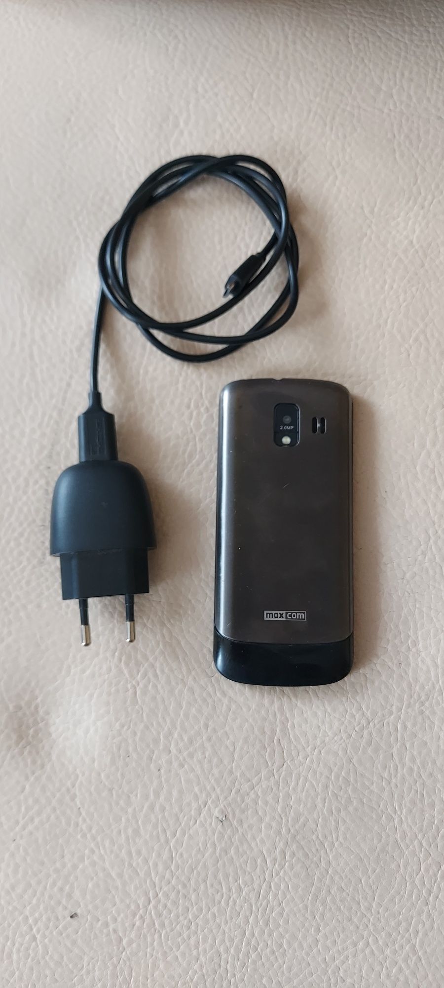 Telefon komórkowy MaxCom