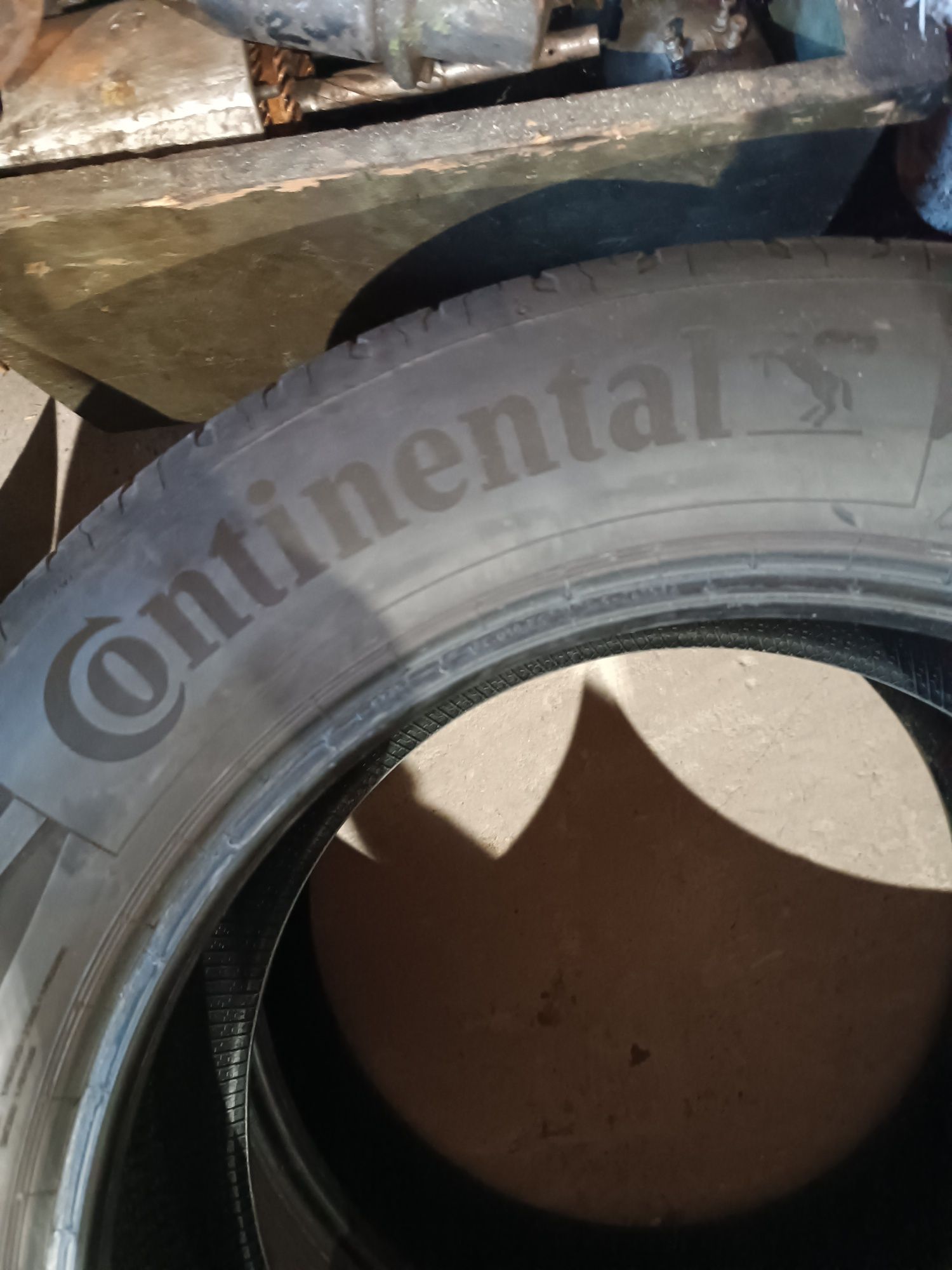 Opony letnie 225 60 R18 VXL Continental