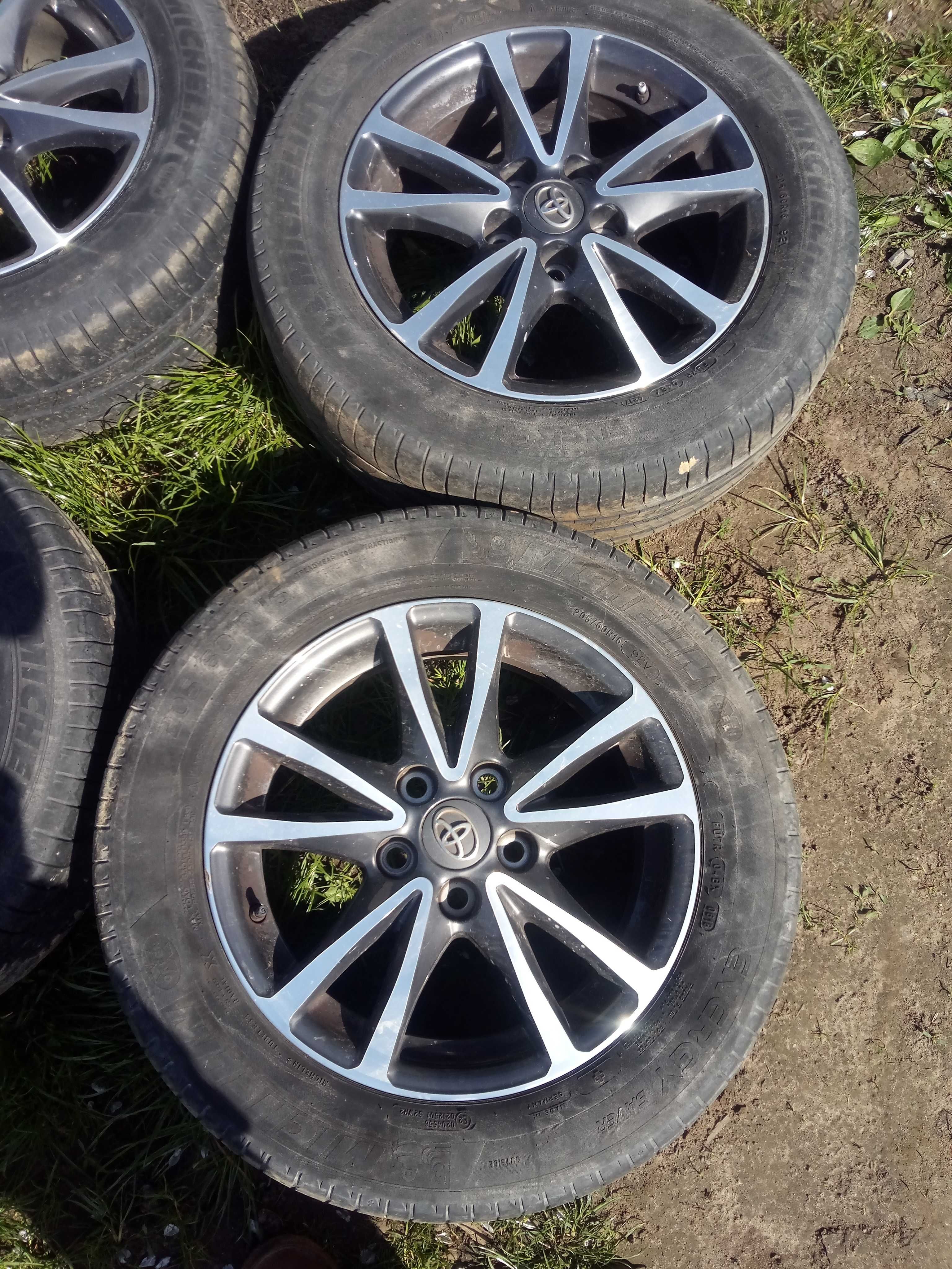 AVENSIS T27 09-18 felgi aluminiowe czujniki 16 oryginał toyota 5x114,3