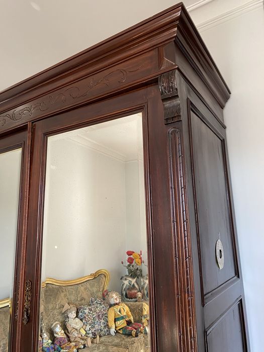 Cama + Roupeiro Antigo de 1906