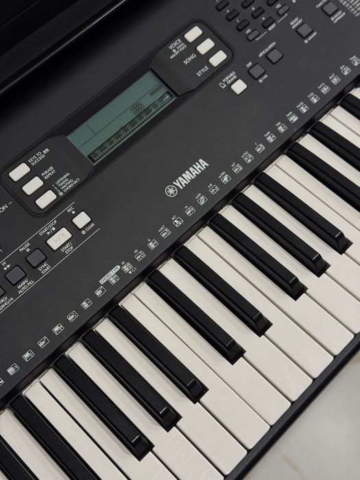 Синтезатор Yamaha psr-e373