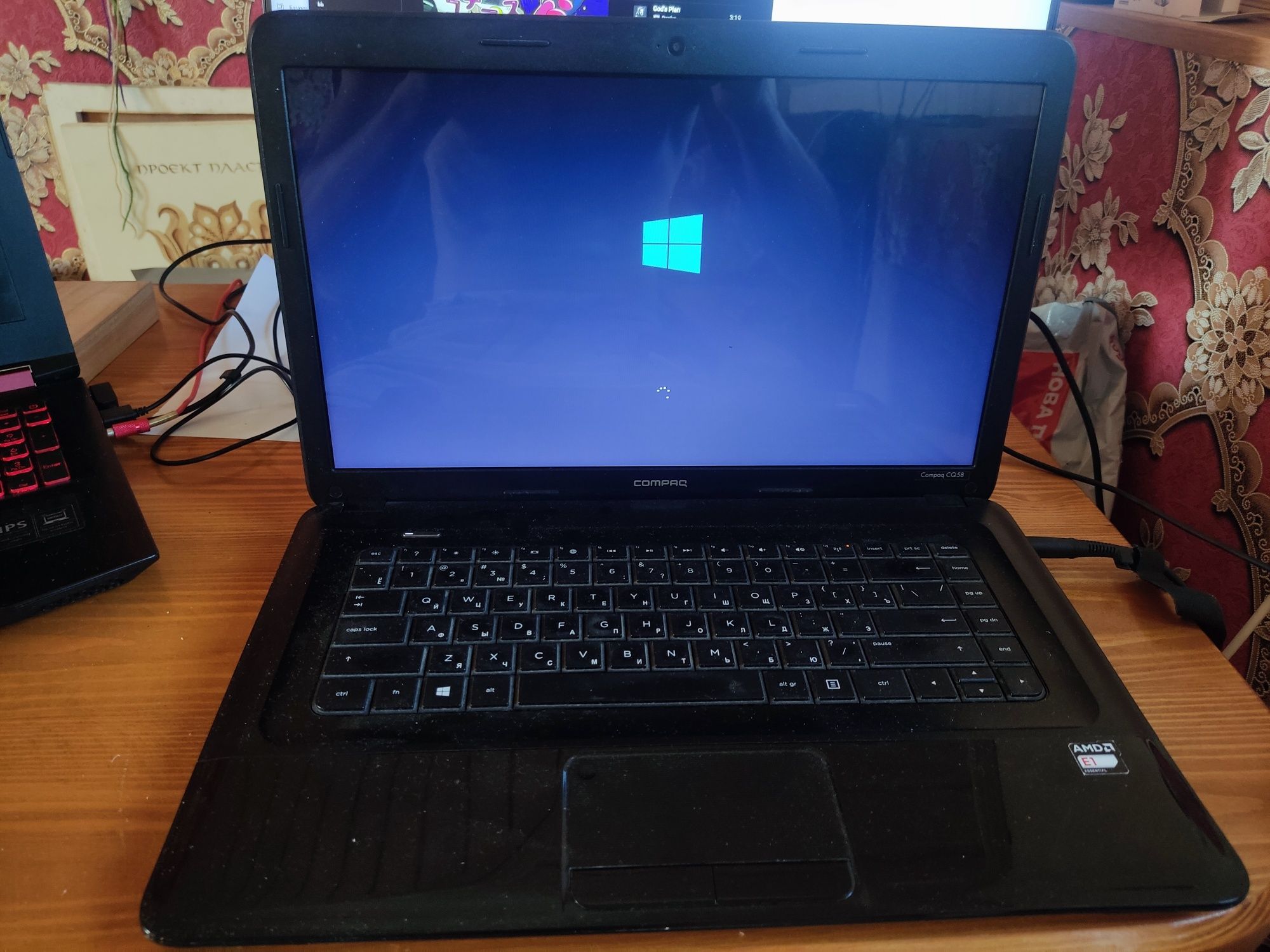 Ноутбук Compaq CQ58 AMD E1-1200 4Gb RAM 700Gb HDD [15.6"] - ноутбук Б/