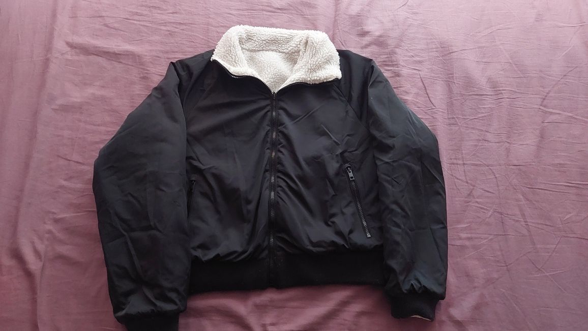 Casaco reversível M, branco e preto Pull & Bear