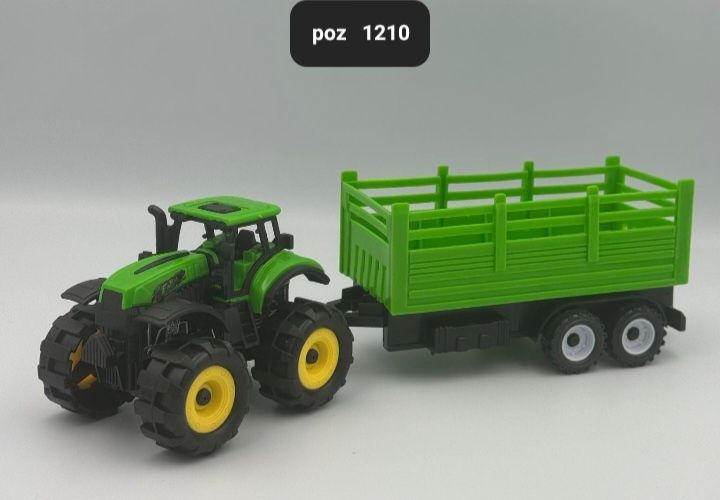 Traktor / ciagnik z przyczepa z napedem