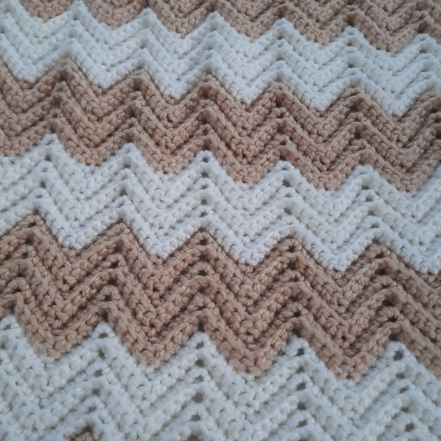 Śliczny kocyk handmade jak nowy!