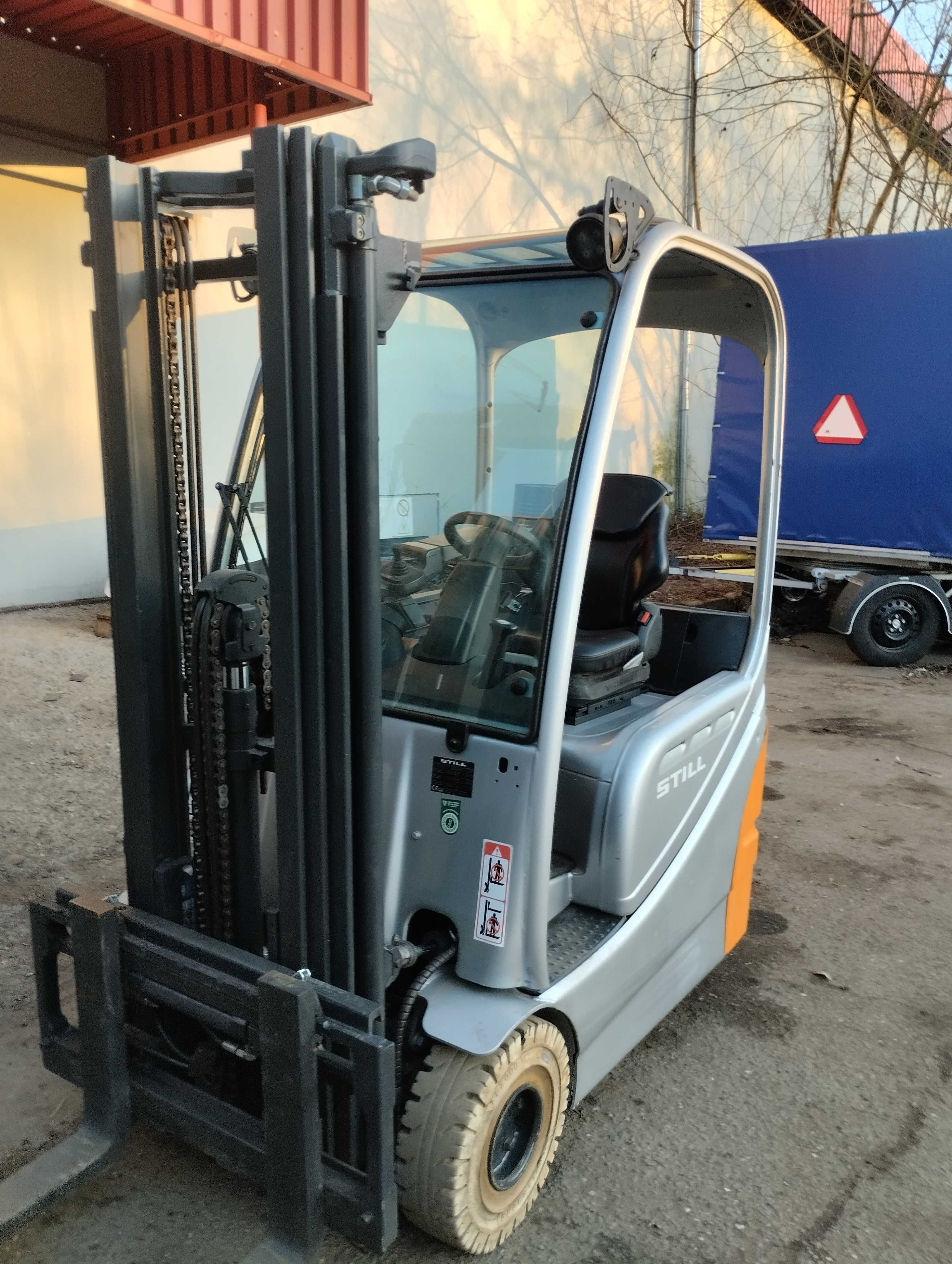 Sprzedam elektryczny Still RX20-14 z 2016r, maly przebieg,triplex.