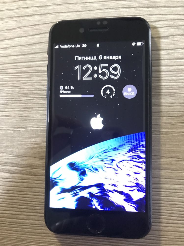 Продам iPhone SE2020