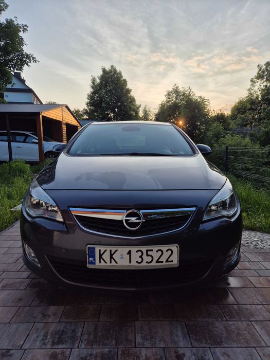 OPEL Astra J / 1.7 cdti / hatchback / bagażnik na rowery!
