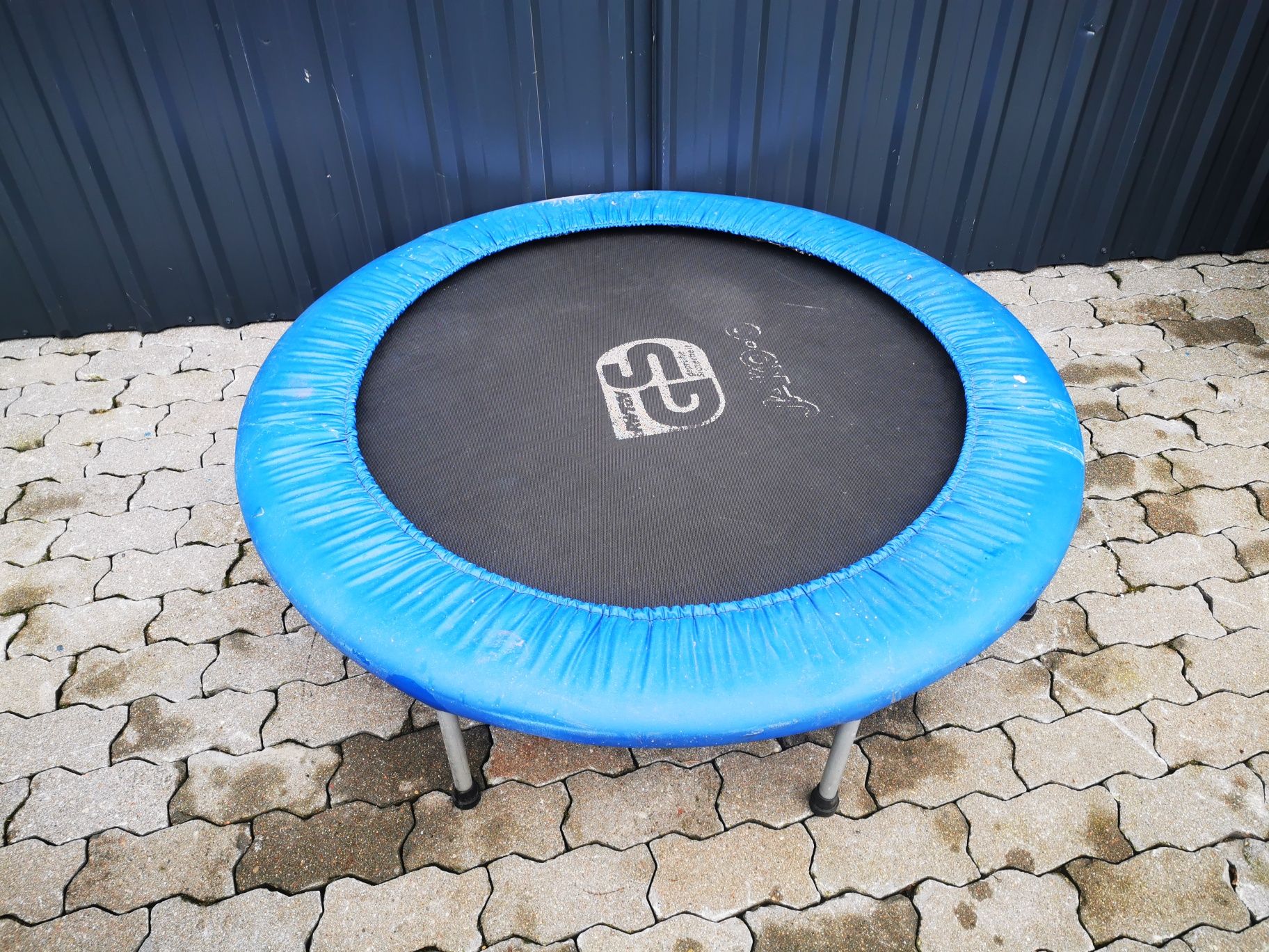 Trampolina do ćwiczeń fitnessu z Niemiec