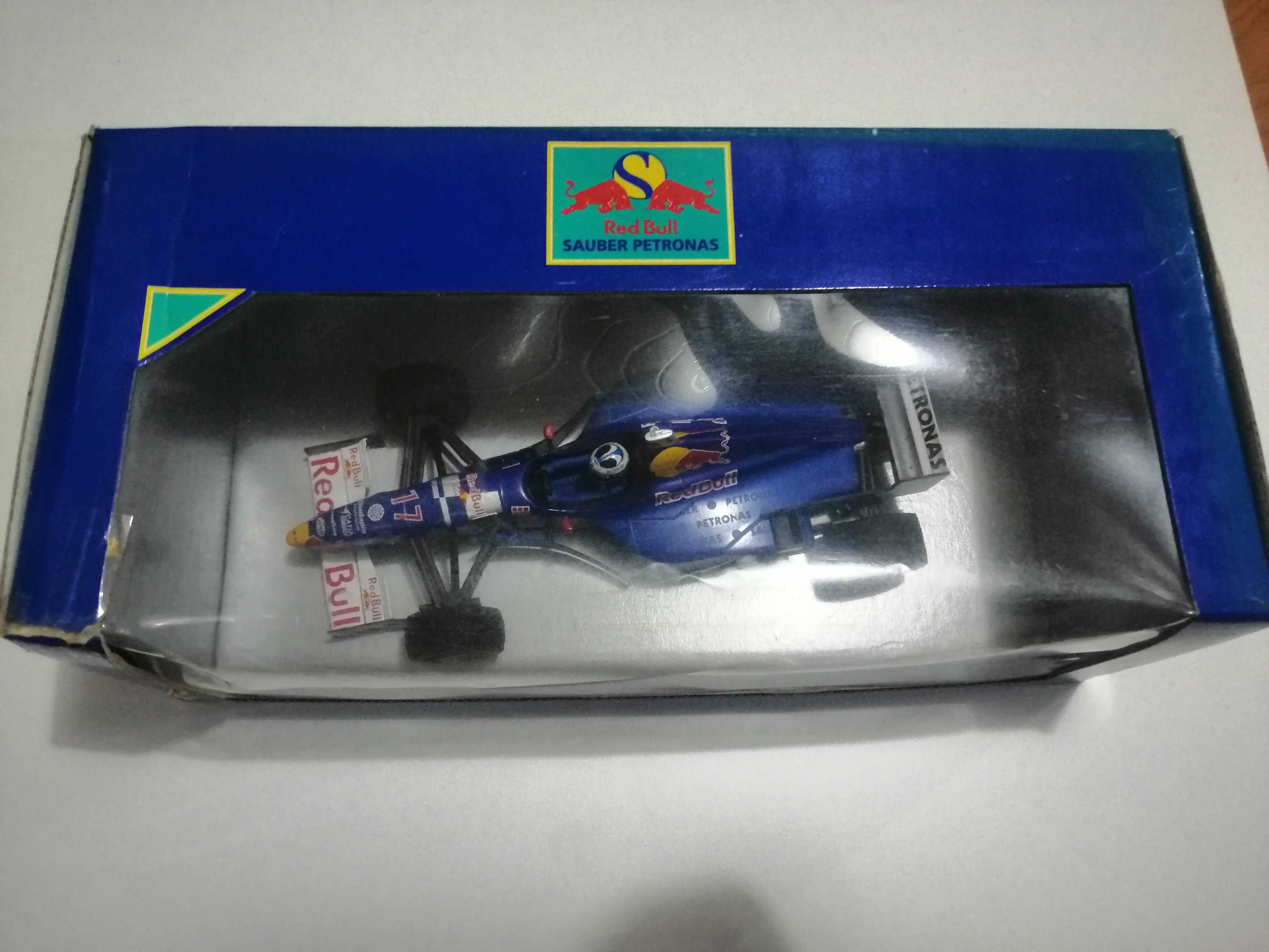 Sauber Petronas C16 Nicola Larini - 1/18