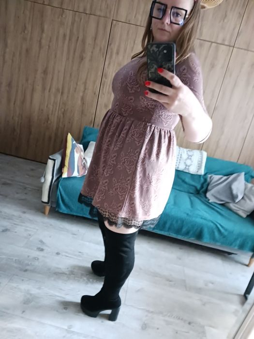 Sukienka Boohoo rozmiar 44