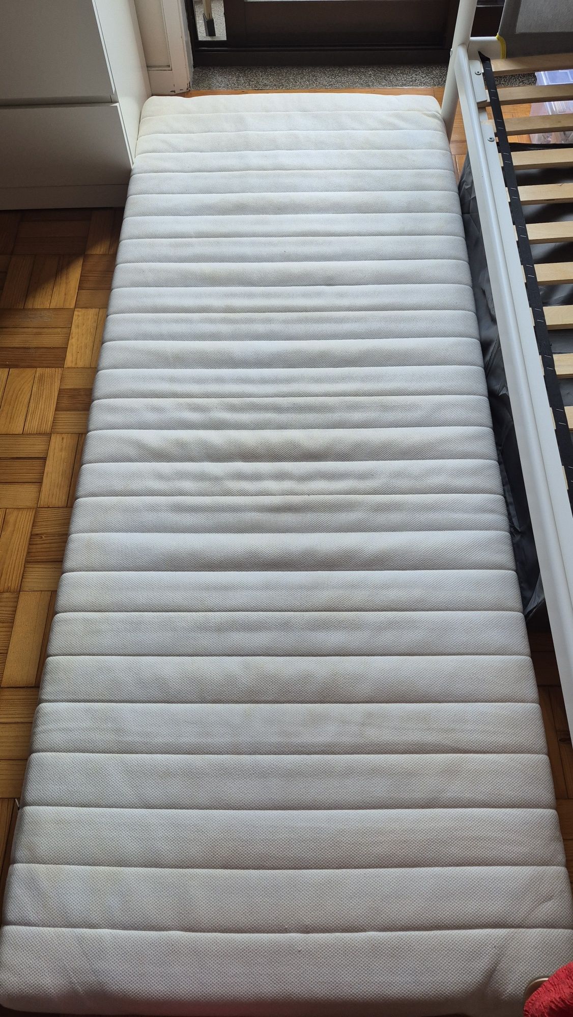 Colchão Ikea solteiro