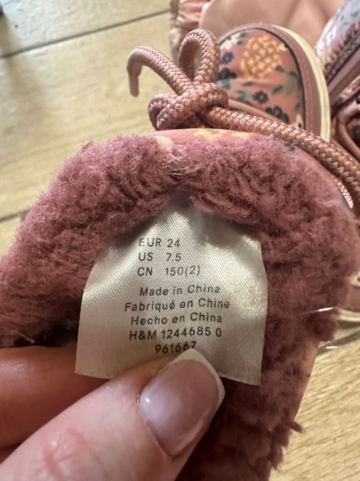 Зимовий комбінезон та взуття