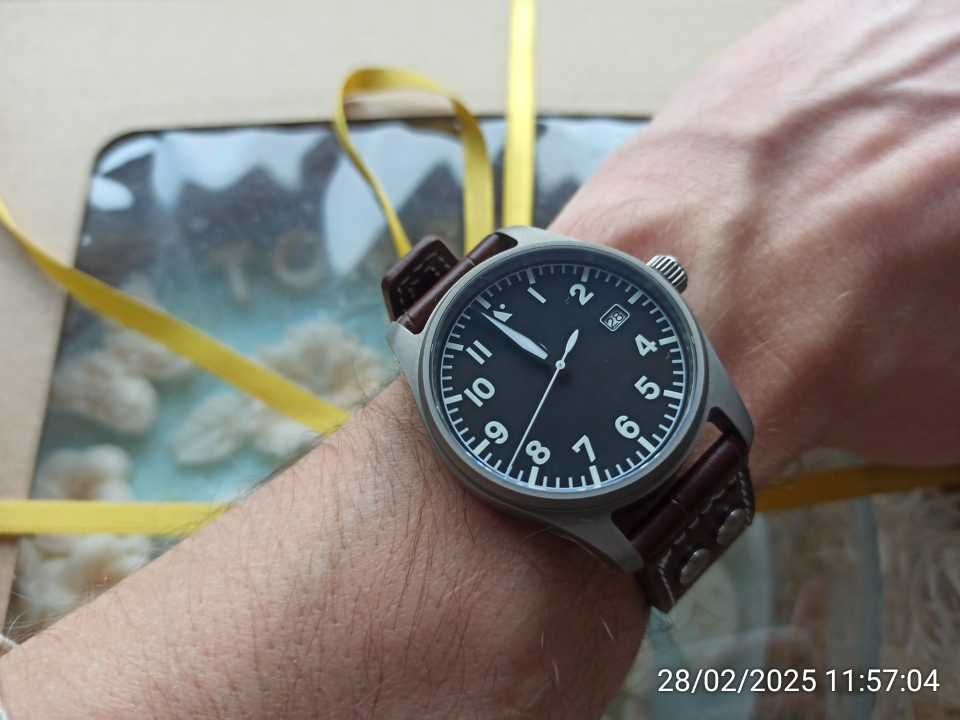 Zegarek automat Tandorio Pagani Pilot 200 m saphire titanum