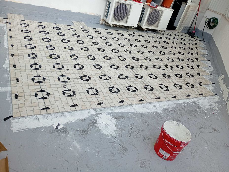 Mão de obra , pedreiro e azulejista, pintura.