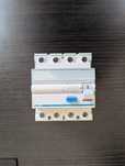 Vendo: Interruptor Diferencial 4P 25A CDC425P Hager