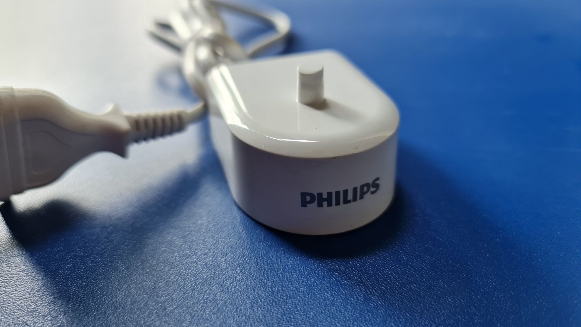 Nowa ładowarka do szczoteczki Philips