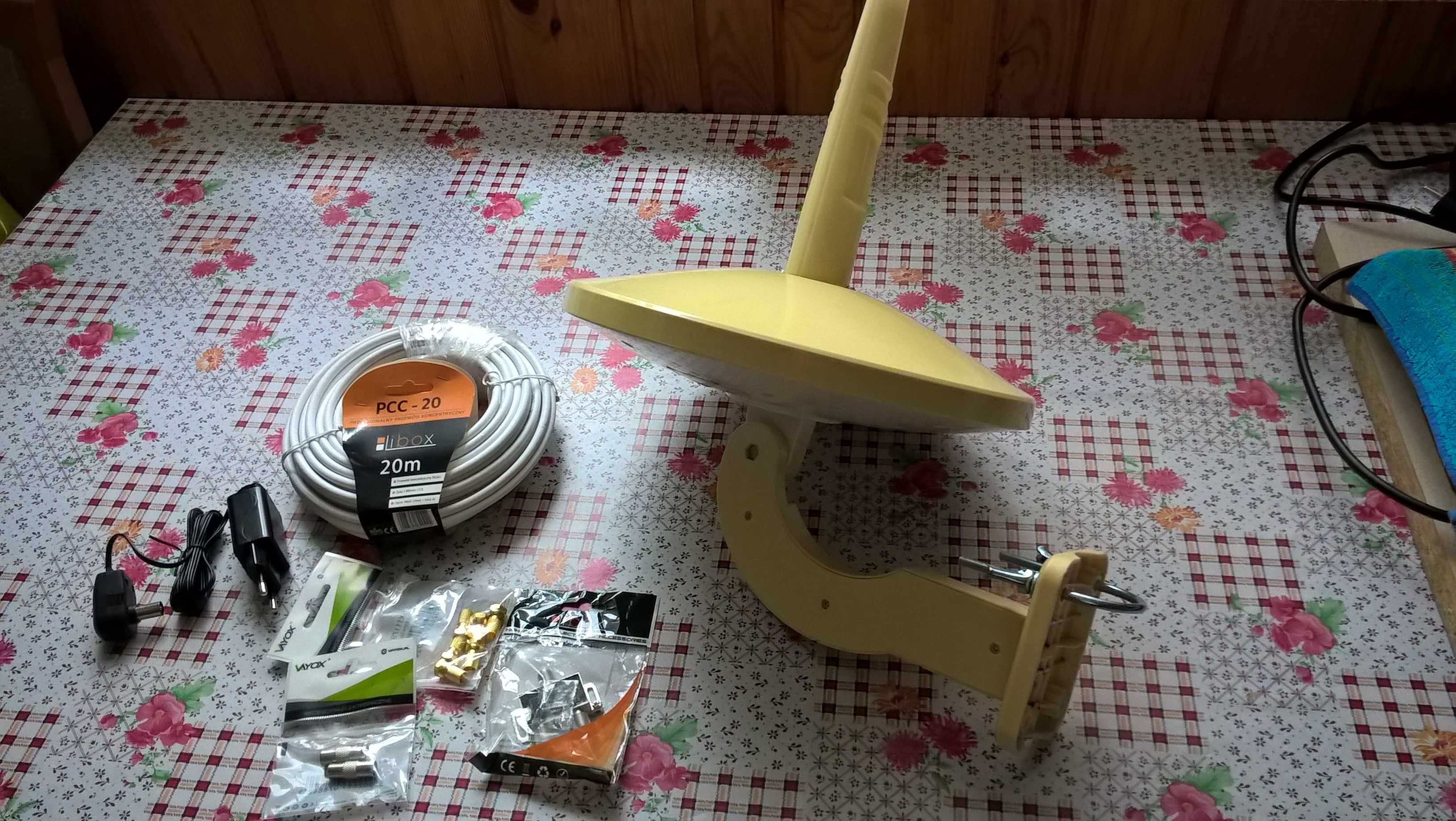 Antena TV zewnętrzna dookólna Vayox Digital 720 Combo,kamper,przyczepa