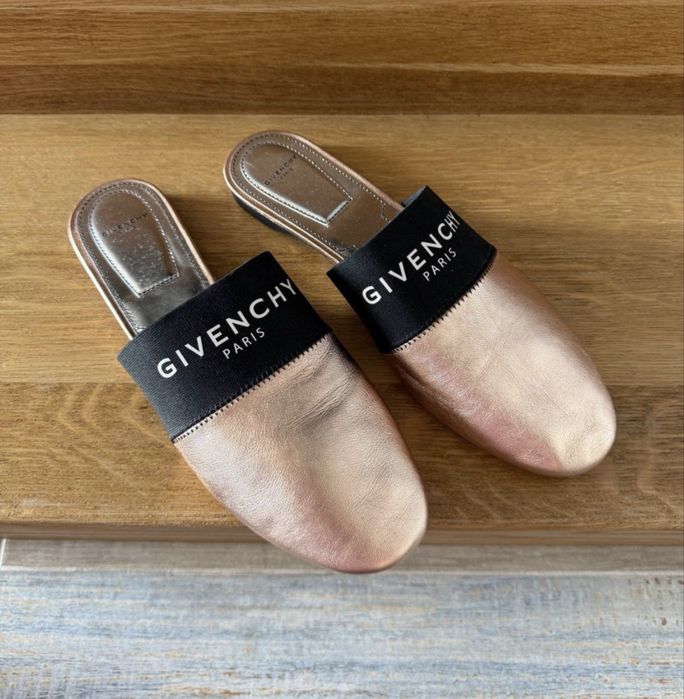 Продам шкіряні мюлі Givenchy