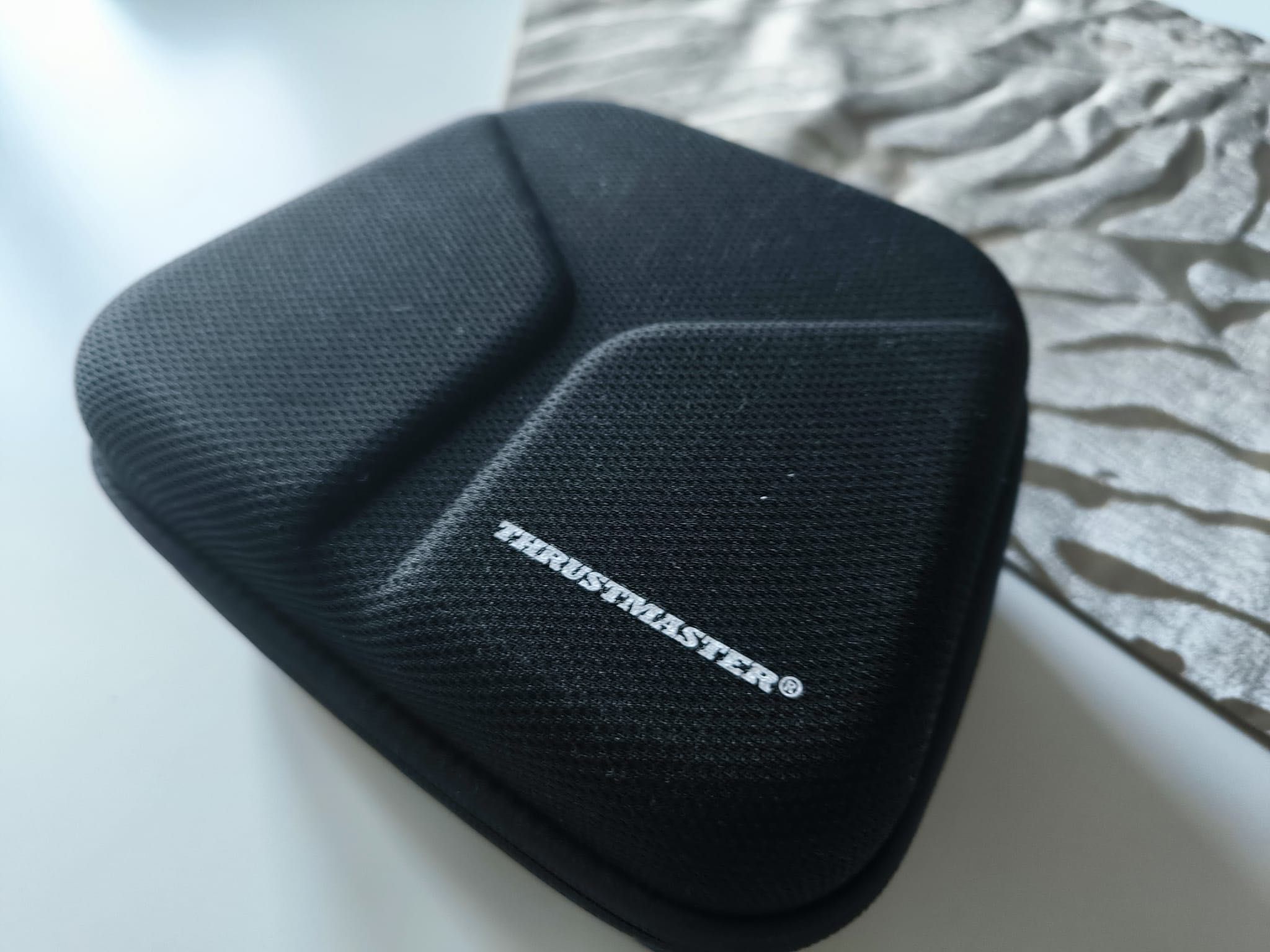 Case Thrustmaster para comando PS, PS55 Xbox