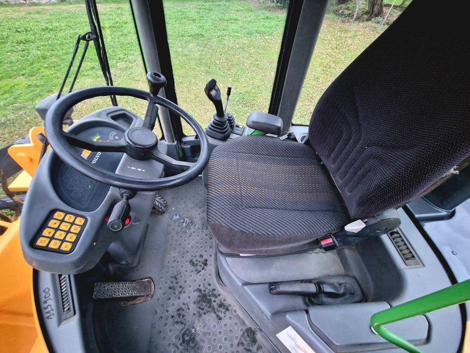 Pá carregadora volvo