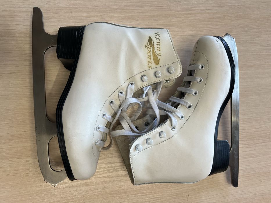 Коньки для фигурного катания размер 36