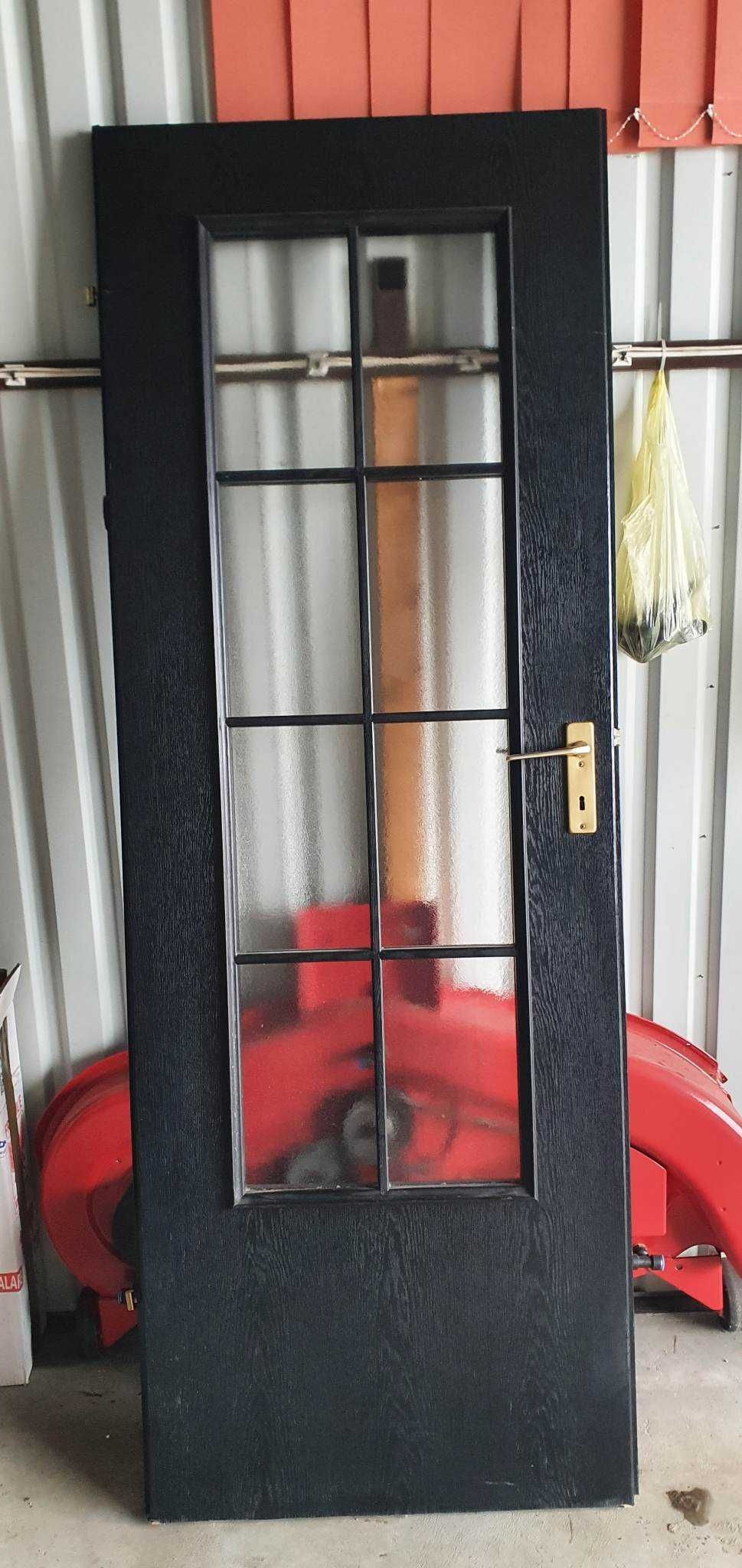 4 x Drzwi używane w dobrym stanie z szybą