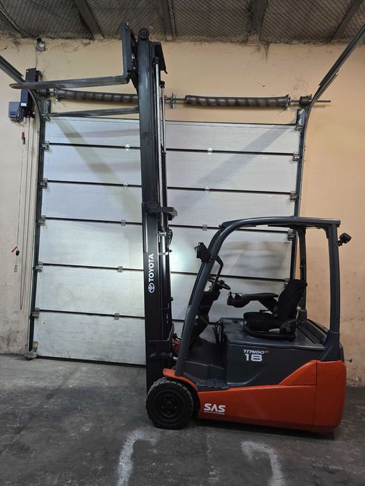 Навантажувач вилковий, електричний Toyota 1.8 тонн Li-ion