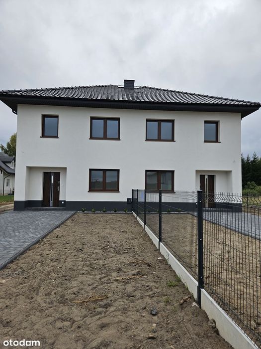 Dom w zabudowie bliźniaczej z dużą działką. Brak PCC