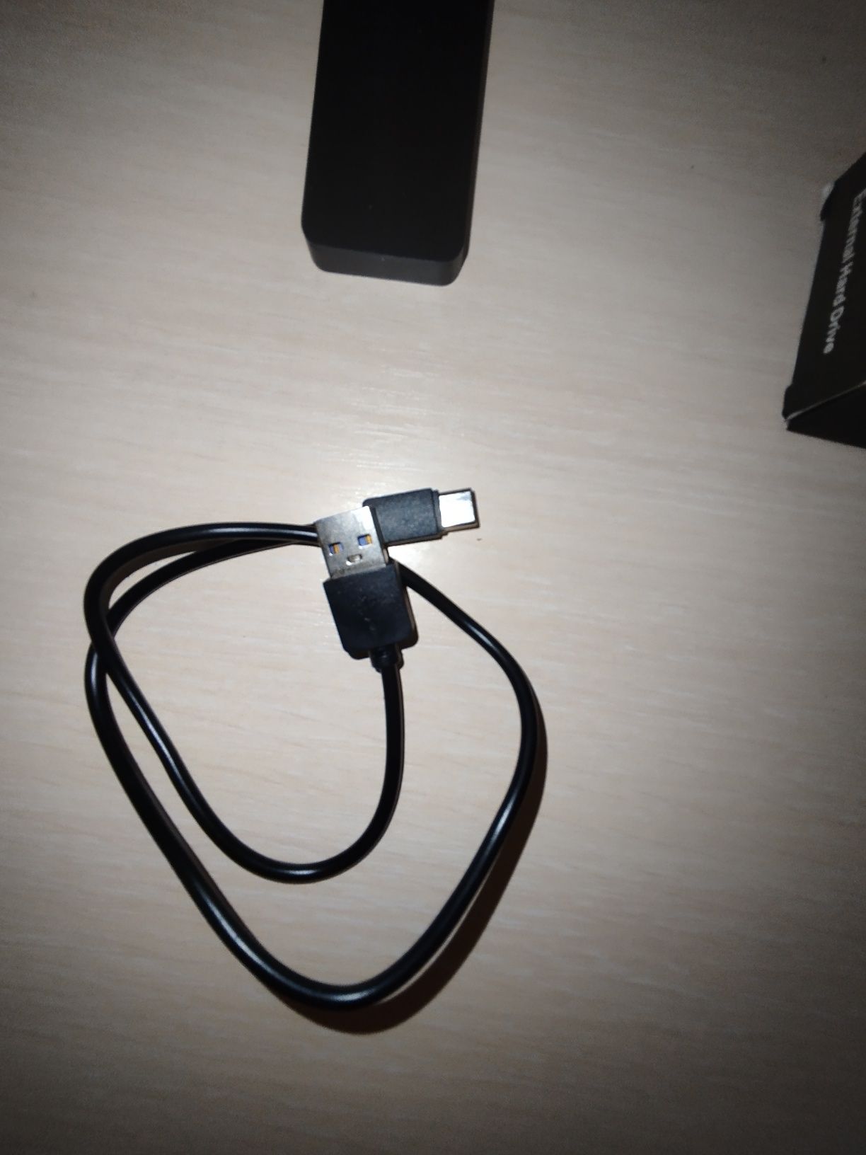 Продаю зовнішній жорсткий диск External Hard Drive 4TB
