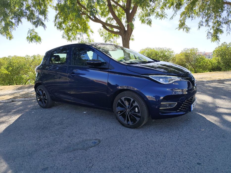 Renault ZOE R135 52Kwh Iconic 05/2023

18mil km
