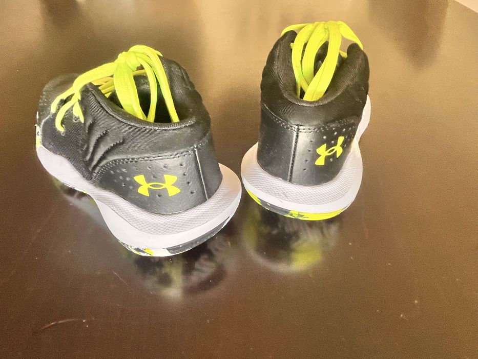 Sapatilhas de rapaz, n. 36,5, Under Armour