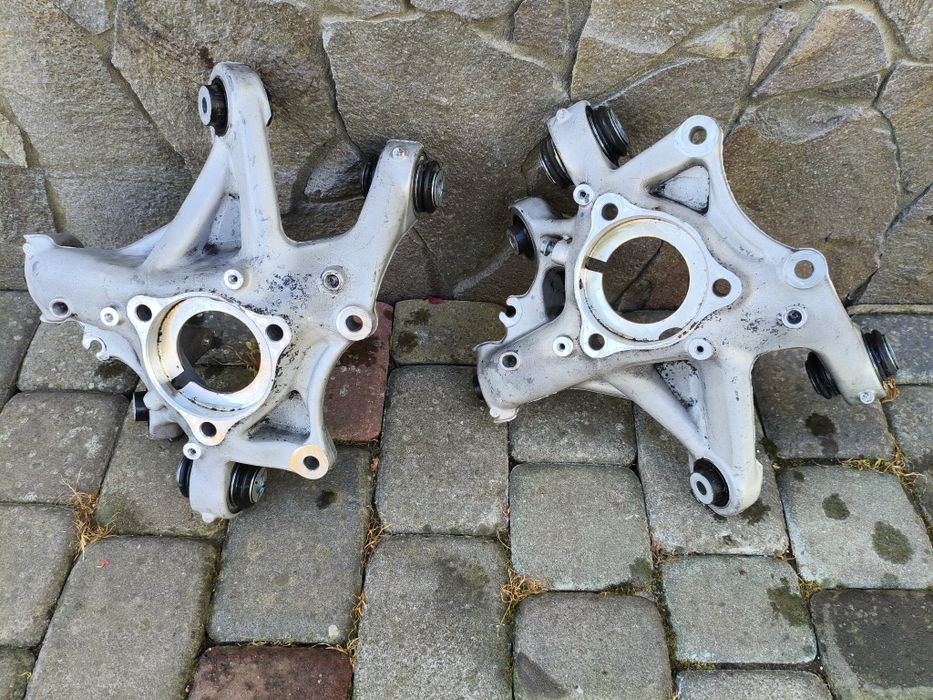 Цапфа поворотний кулак тесла Модел 3 оригінал задній лівий правий