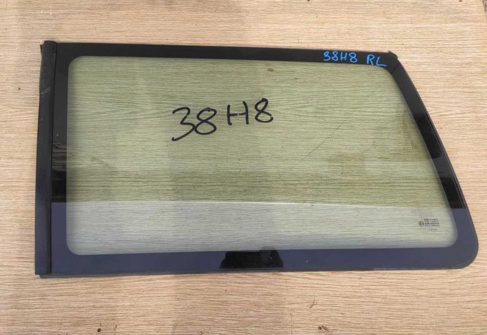 Скло переднє, заднє, кузовне Nissan Terrano II