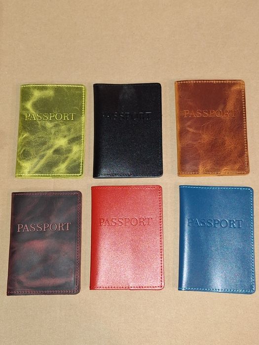Обгортки на паспорт та документи шкіра