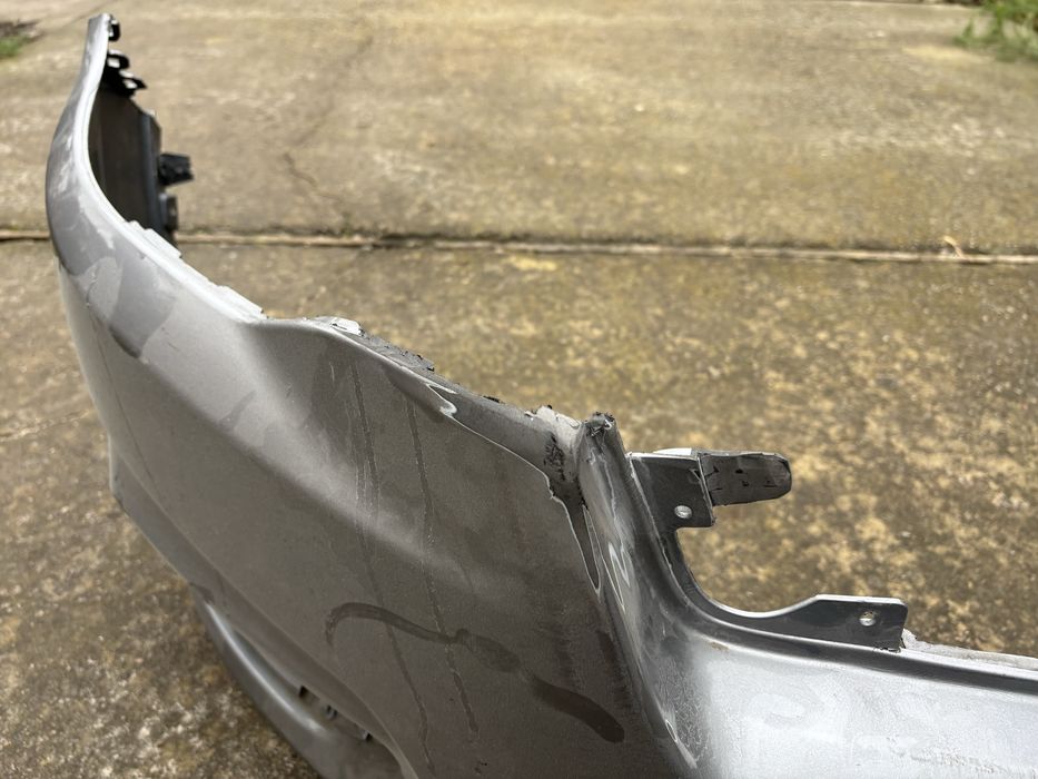 Бампер Jeep Cherokee KL 2019 (рест)