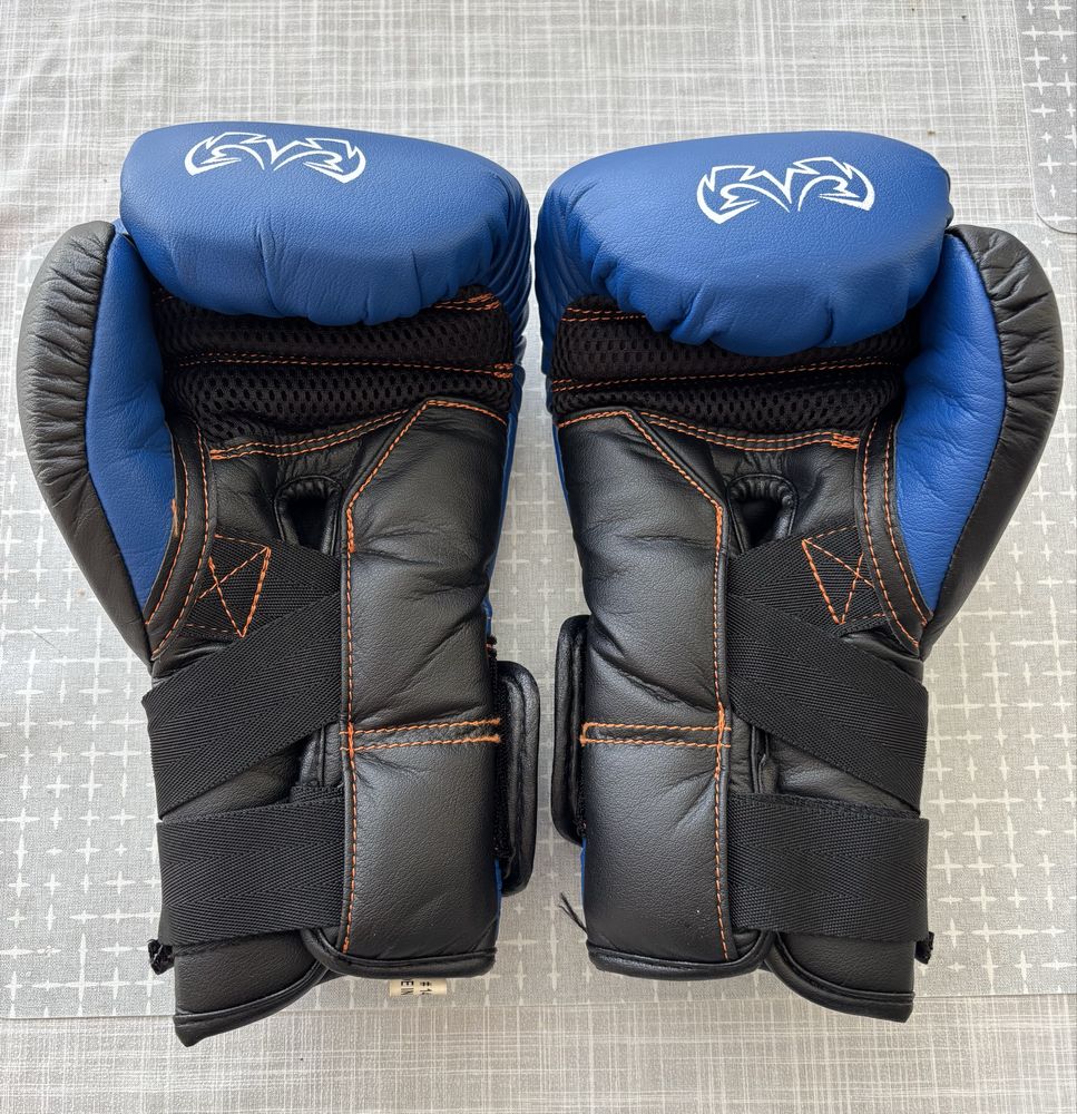 Rival  RS11V 14oz боксерські рукавиці