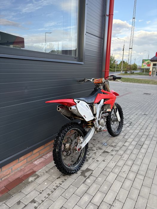 Honda crf250.