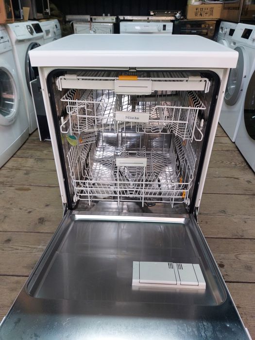 Посудомийна машина посудомийка Miele G 6300 SC окремостояча 60см