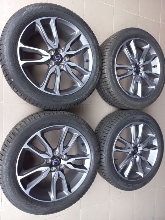 R18 5×108 et55 шини 235×50 Nokian нові