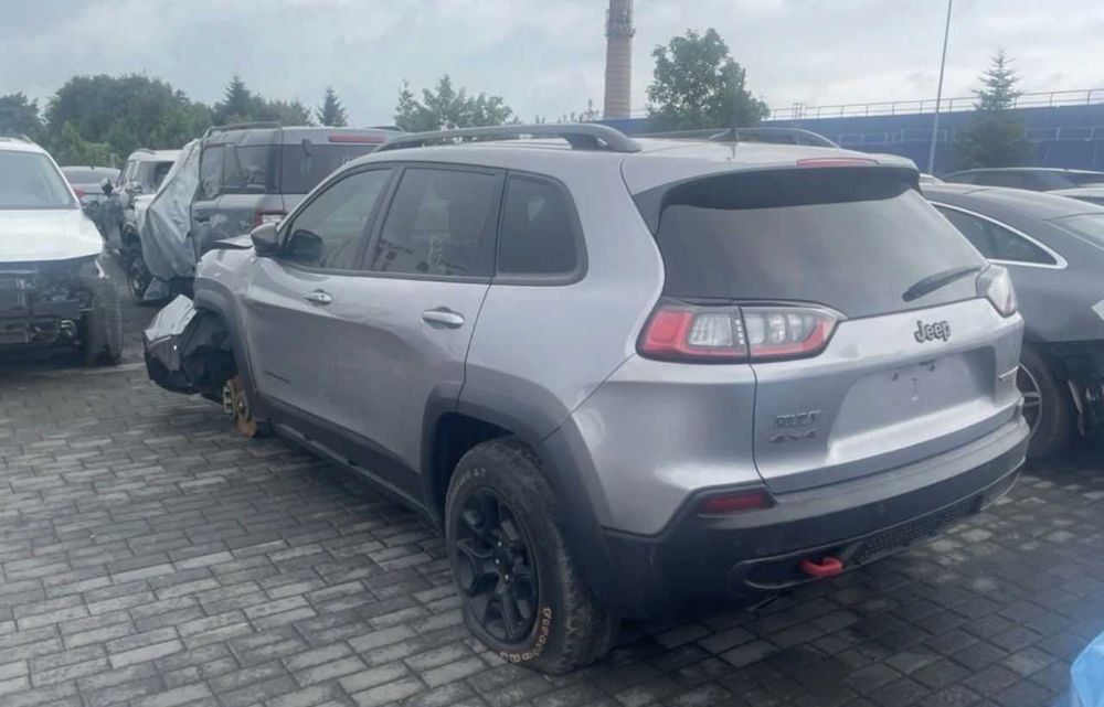 Продам Jeep Cherokee Trailhawk 2021 3.2л 141 тис км РОЗМИТНЕНИЙ