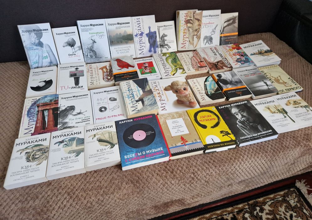 34 книги Харукі Муракамі, повна колекція творів